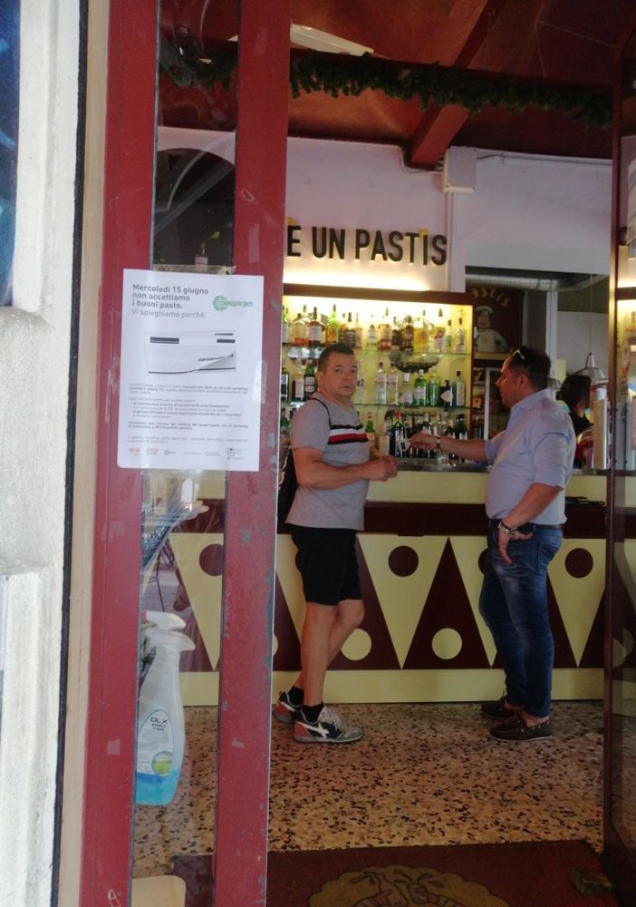 Domani a Torino sciopero dei buoni pasto. I ristoranti: &quot;Lavoriamo in perdita&quot;