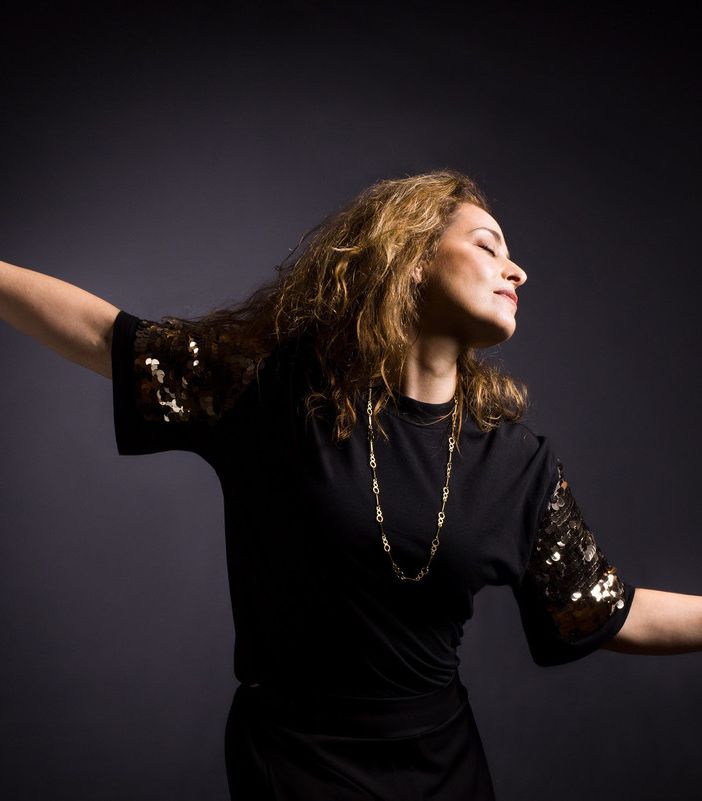 Ilaria Pilar Patassini in concerto al FolkClub
