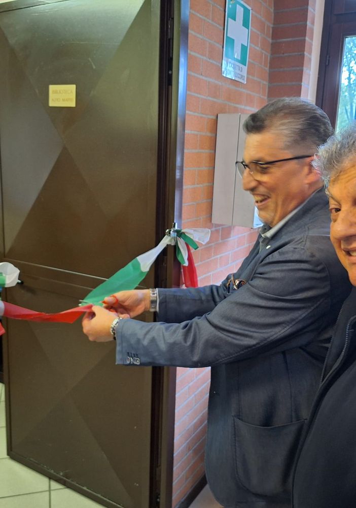Il centro anziani di corso Belgio inaugura la biblioteca di quartiere