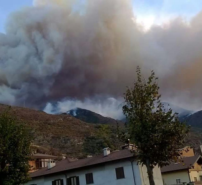 Incendi tra fuoco, fiamme, ma anche un problema per la salute: i consigli della ASL TO3