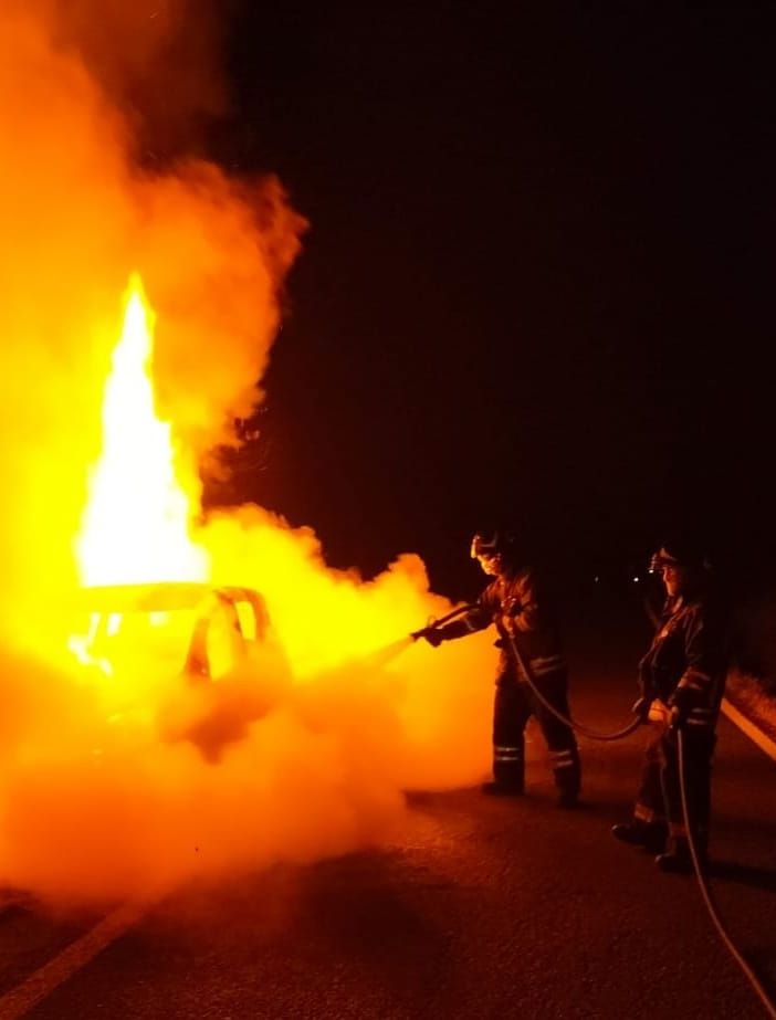 Paura tra Almese e Caselette, un'auto prende fuoco mentre era in viaggio [FOTO]