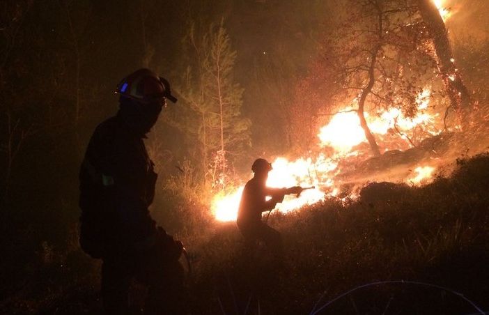 Incendi boschivi, torna l'emergenza roghi. Uncem: “Grazie ai volontari Aib, ai vigili del fuoco, a chi è impegnato sul fronte”