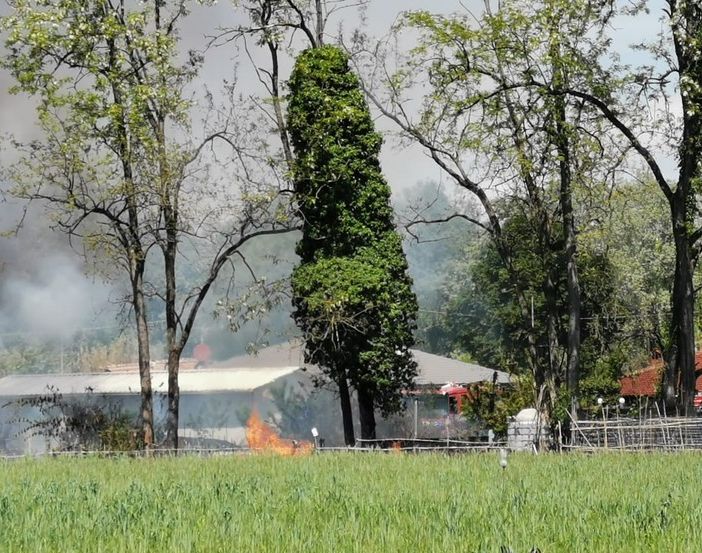 incendio campo nomadi di nichelino