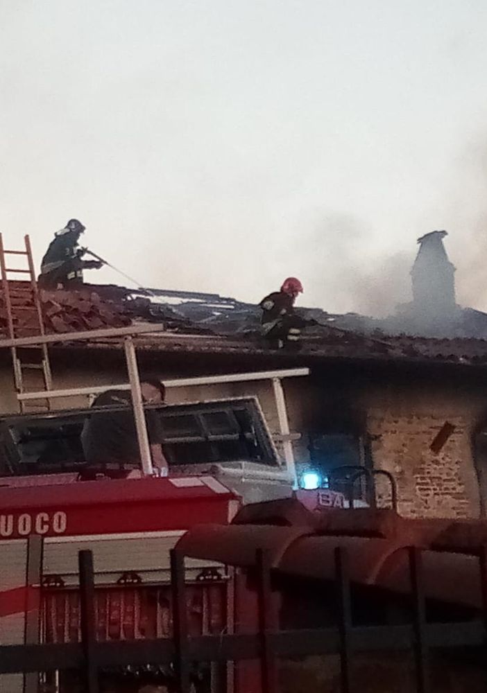Abitazione a fuoco a Verrua Savoia: intervento dei vigili del fuoco
