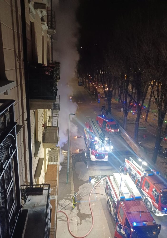 intervento dei vigili del fuoco in una casa