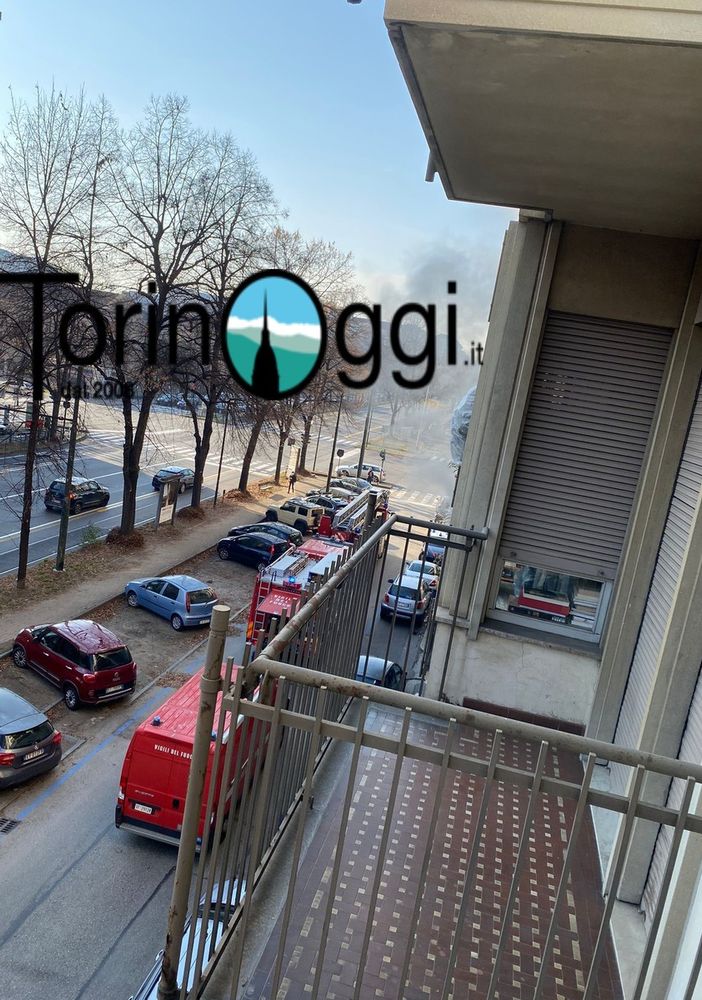 Rogo in una casa di corso Re Umberto a Torino