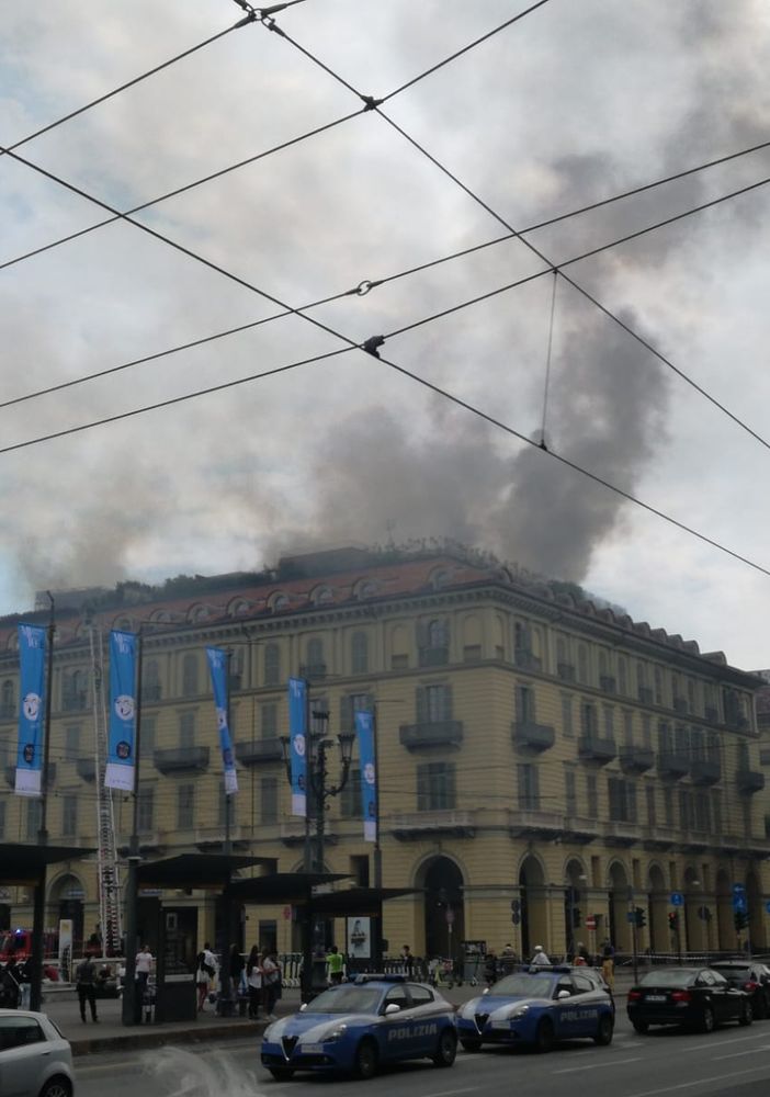 incendio piazza carlo felice