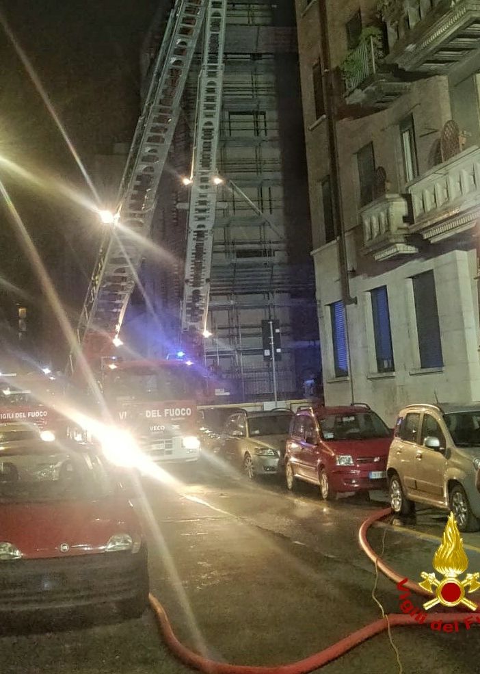 vigili del fuoco in azione