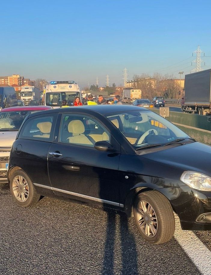 Incidente tra Collegno e l'interscambio, traffico paralizzato sulla tangenziale nord