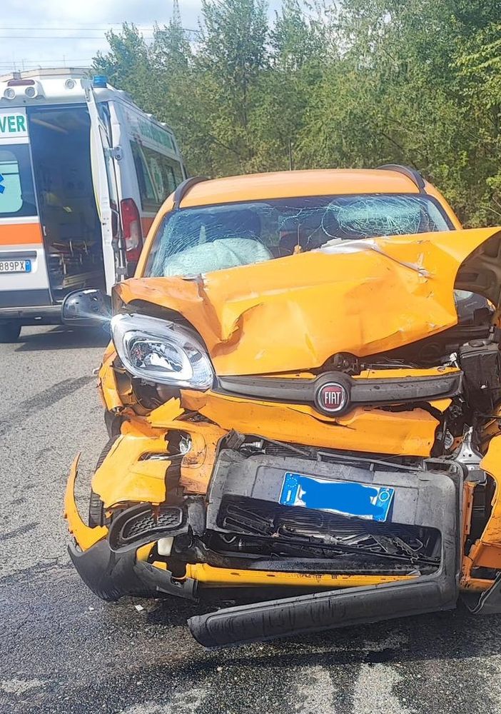Frontale tra due veicoli allo svincolo Abbadia di Stura: traffico in tilt sulla tangenziale