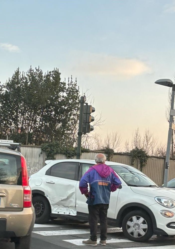 Mirafiori, ancora un incidente (stavolta non grave) all'incrocio tra via Plava e Faccioli