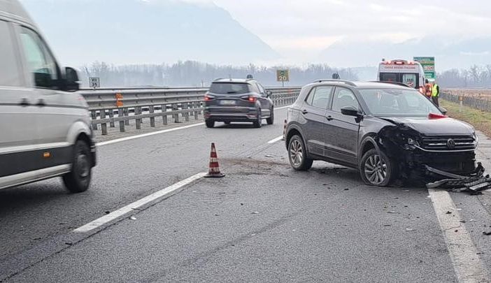 Incidente sull'autostrada A5: traffico rallentato tra San Giorgio e Scarmagno