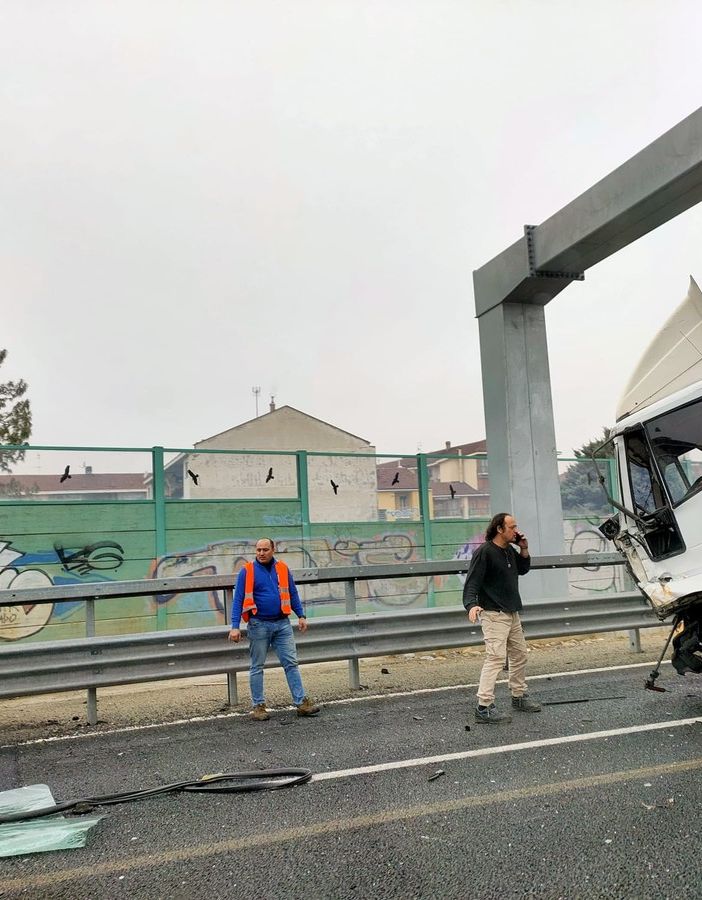 incidente allo svincolo di corso Allamano incidente allo svincolo di corso Allamano