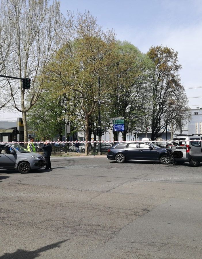 incidente tra tre auto