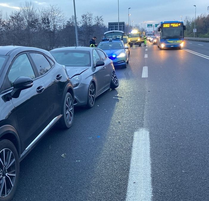 incidente con code in tangenziale