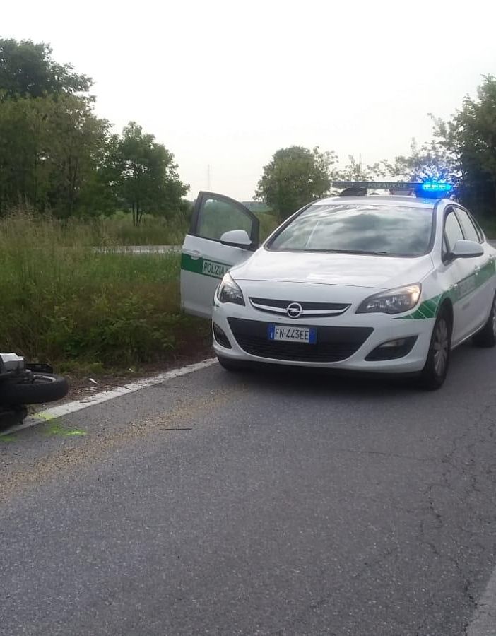 Stupinigi, giovane cade dalla moto: ricoverato al Cto