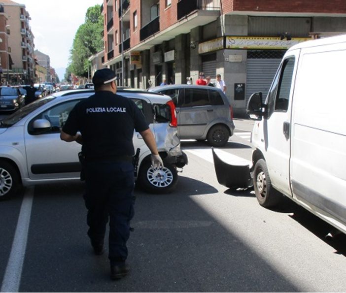 Nichelino, brutto incidente oggi pomeriggio in via XXV Aprile