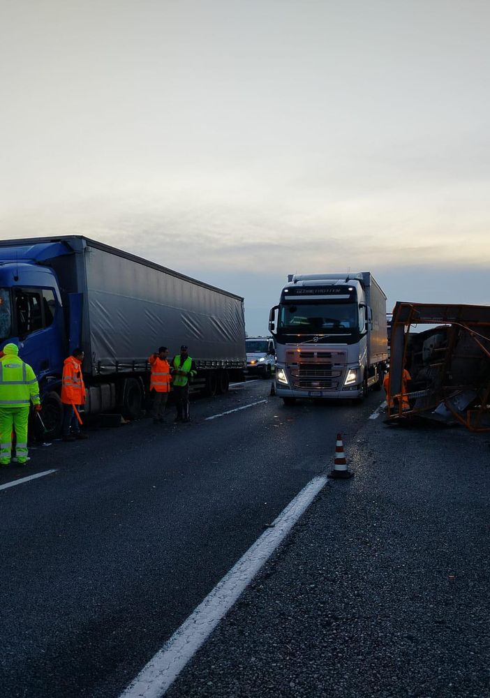 Brutto incidente sulla tangenziale sud in zona Moncalieri: traffico paralizzato