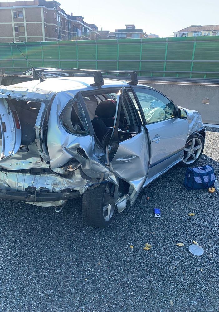 incidente automobilistico