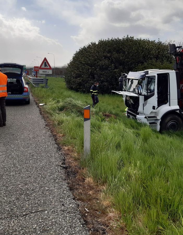 incidente tir su tangenziale nord