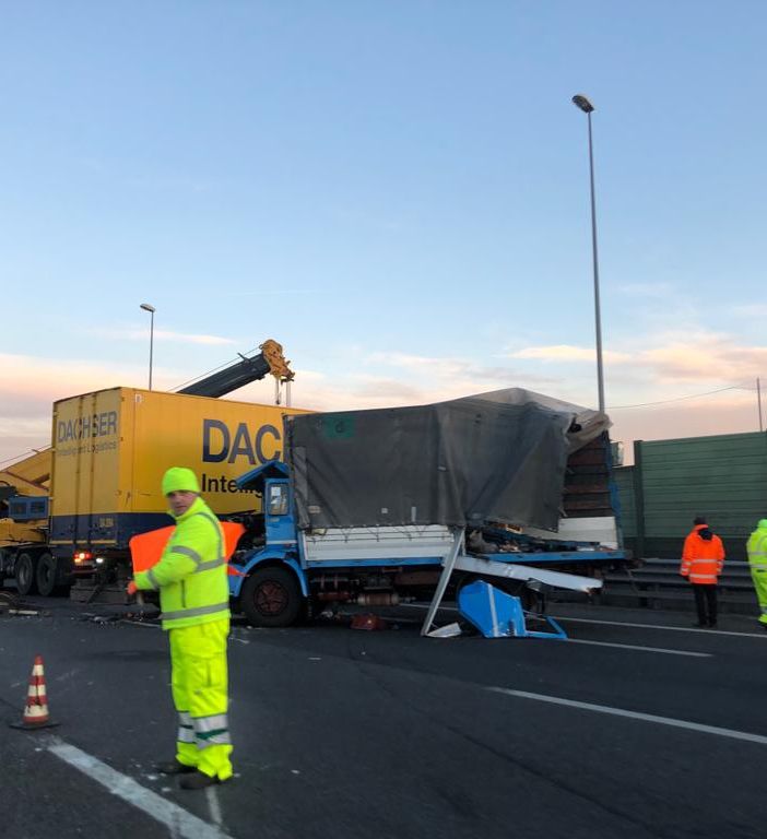 Incidente sulla tangenziale sud di Torino, all'altezza del termovalorizzatore: lunghe code e traffico rallentato