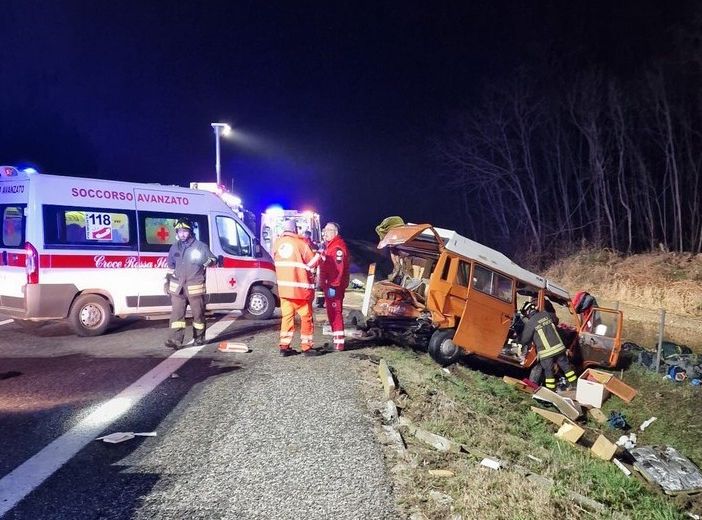Le immagini dell'incidente sull'A5