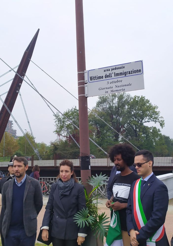 Il ponte pedonale sulla Dora di Via Livorno intitolato alle “Vittime dell'immigrazione” [VIDEO]
