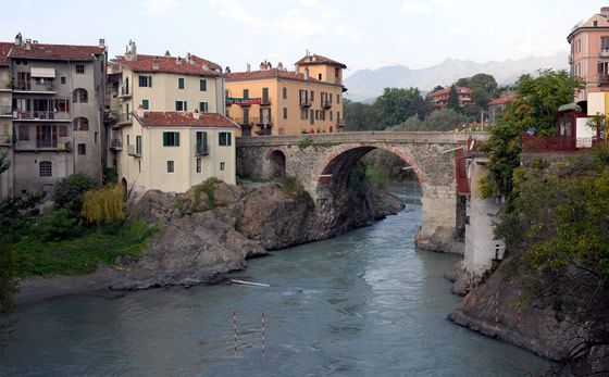 Ivrea, l’Amministrazione incontra i residenti della zona di via Aldisio e Via Chiaves