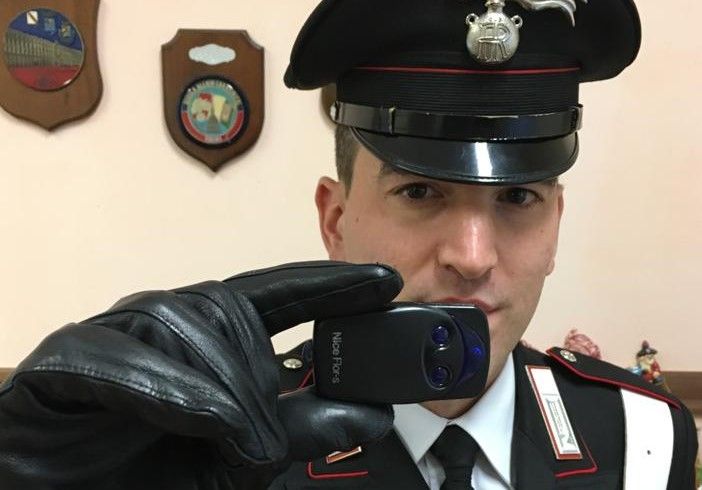 Torino, arrestata la coppia di ladri che apriva le auto in sosta con uno speciale telecomando