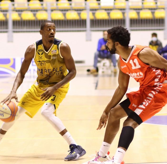 Prova di forza della Reale Mutua Basket Torino: travolta Piacenza al Pala Gianni Asti