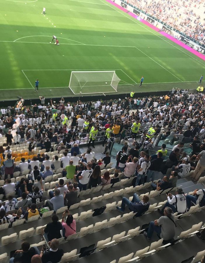 Il Consiglio Federale ratifica lo stop fino al 3 aprile. Ipotesi playoff per l'assegnazione dello scudetto