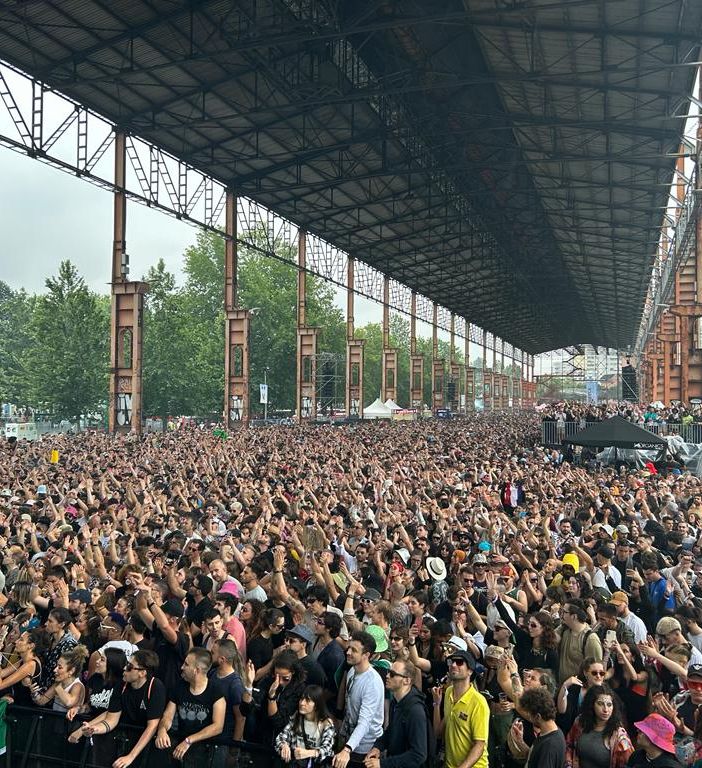 Kappa di pioggia al FuturFestival: in migliaia al Parco Dora sfidano il maltempo