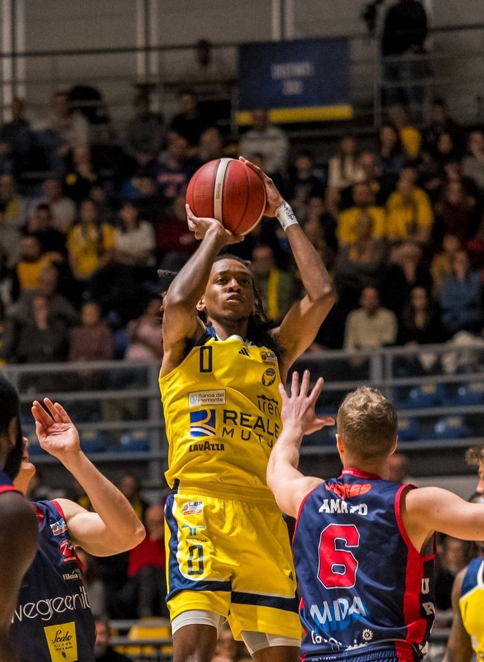 Basket, la Reale Mutua attesa dal 'Monday Night' contro Piacenza