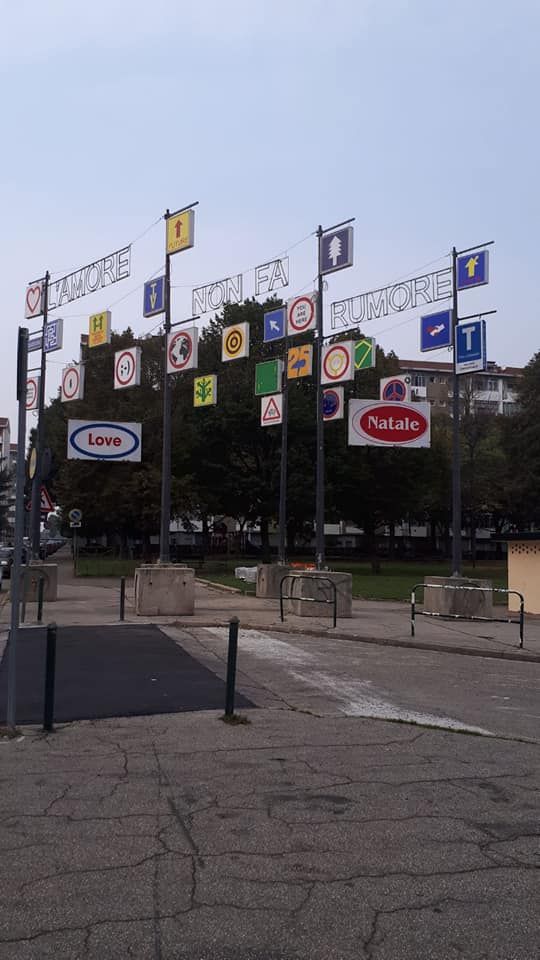 Le Luci d'Artista installate in via Roveda nel 2018