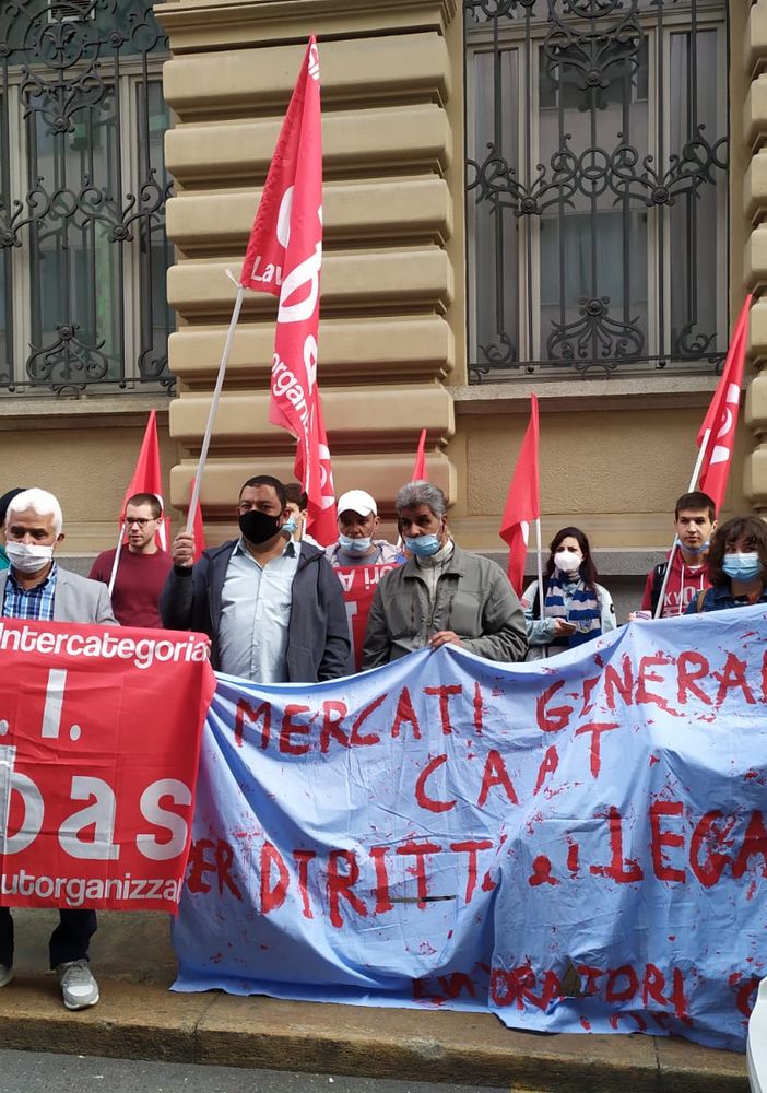 I lavoratori del Caat di Torino rilanciano: “Se la situazione non cambia bloccheremo il mercato”