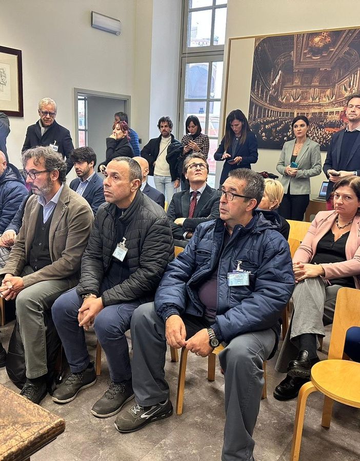 Caso Lear, Sarno (Pd) attacca la destra. “Nessun sostegno economico ai lavoratori”
