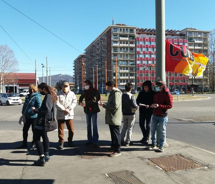 Vittoria delle lavoratrici della cooperativa Helios di Nichelino: reintegrate dopo le proteste