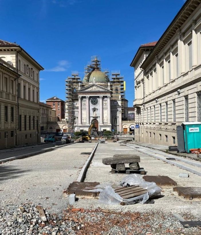 Proseguono gli interventi di rinnovo dei binari a Porta Palazzo