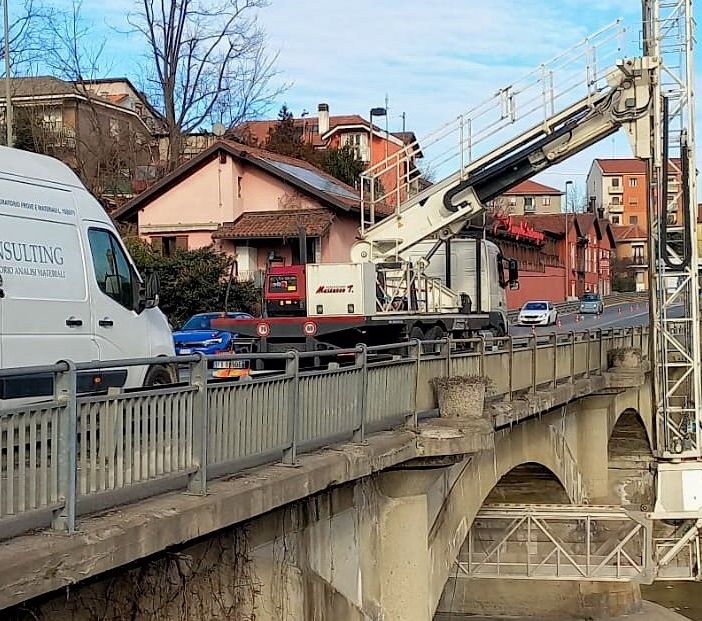 Verifiche al ponte sul Sangone di Beinasco per valutarne la stabilità
