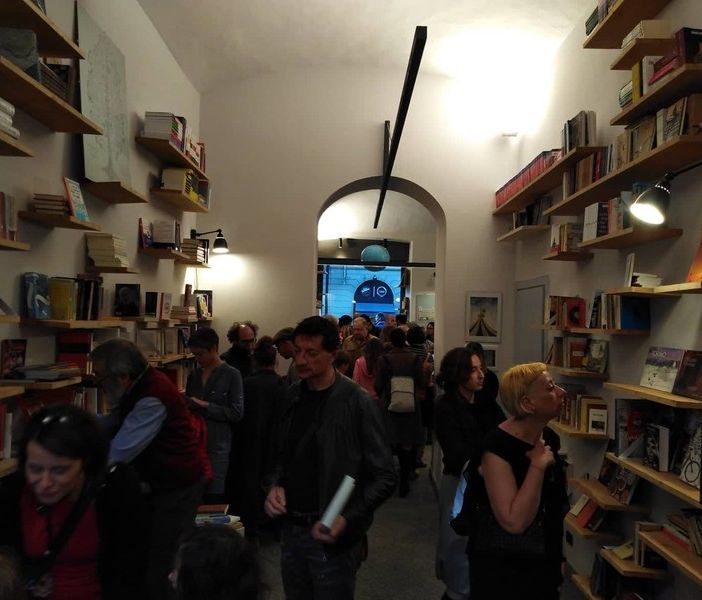 I librai torinesi contro la riapertura annunciata dal premier Conte