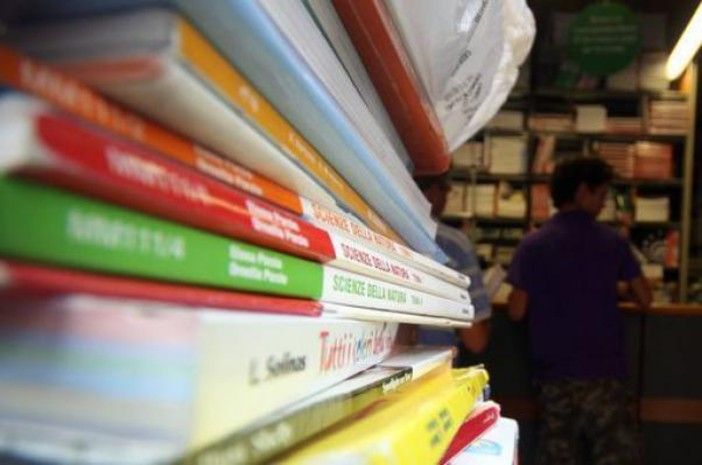 Voucher scuola, scontro tra M5S e Chiorino: niente proroga oltre aprile