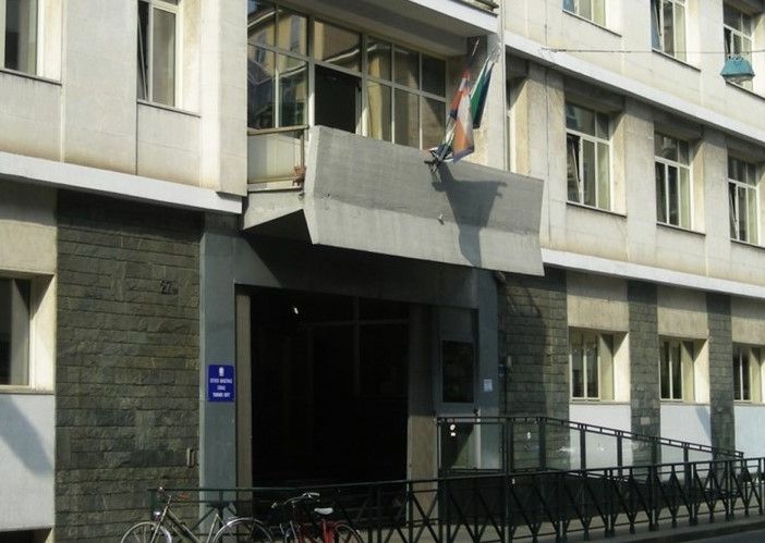 L'ingresso del liceo Berti, in via Duchessa Jolanda