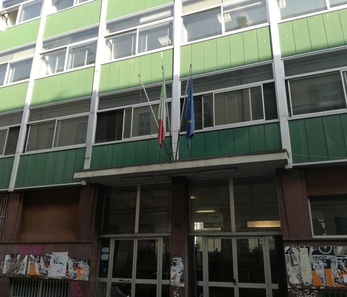 Liceo Volta, studenti e genitori scrivono una petizione e si dicono &quot;perplessi&quot; sulle regole decise dalla scuola