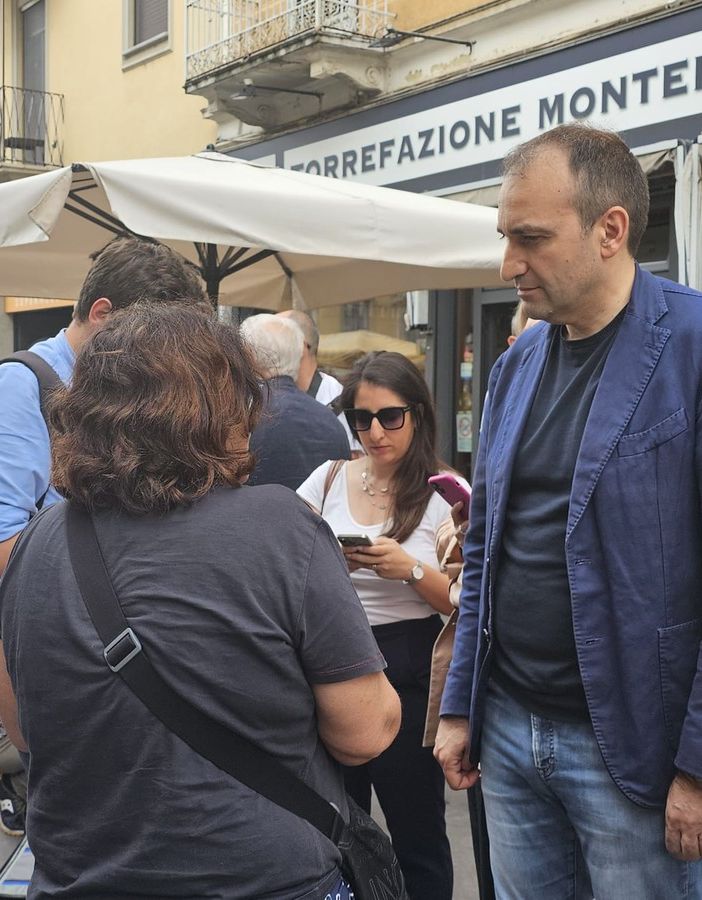 Sopralluogo tra le vie di Barriera di Milano per il sindaco Stefano Lo Russo
