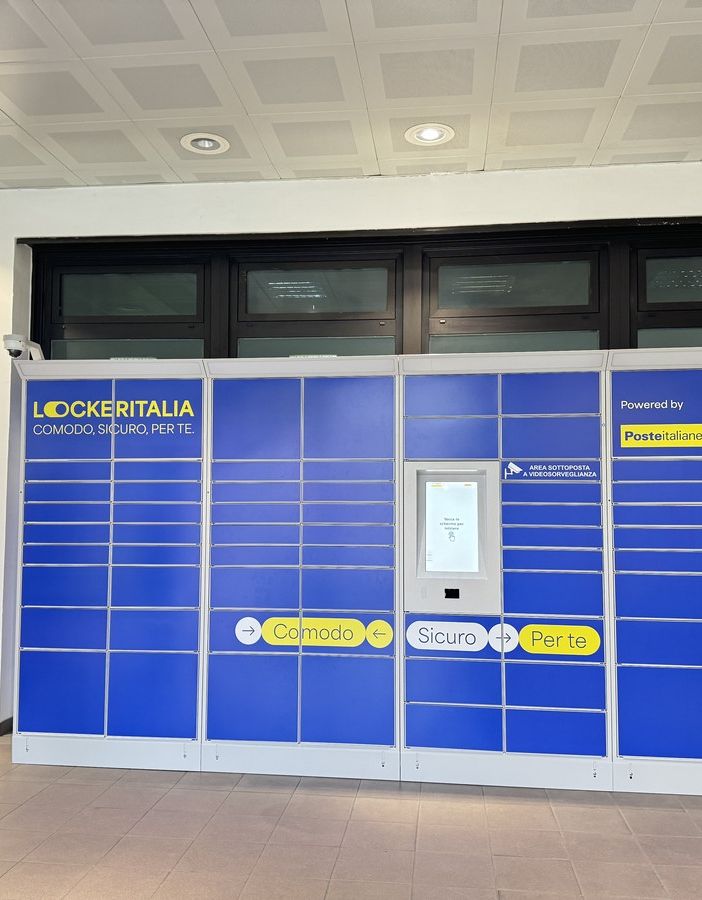 Poste italiane: installati a due locker per la consegna e il ritiro dei pacchi 24 ore su 24