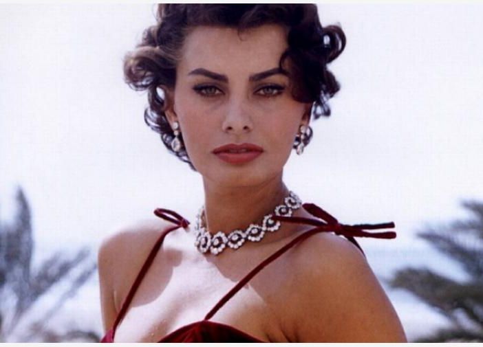 Sophia Loren compie 90 anni, De Gaetano: “Difficile trovare un’altra come lei”