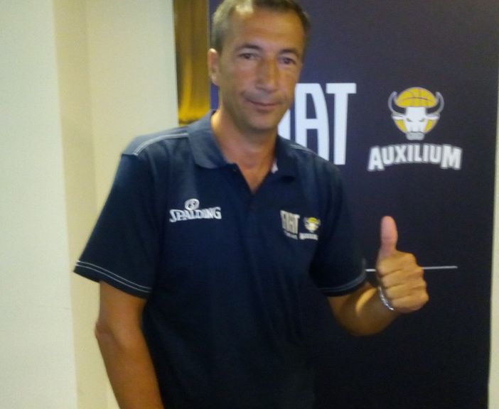 Incredibile alla Fiat Torino di basket, si dimette coah Banchi dopo una furiosa lite col figlio del patron Forni