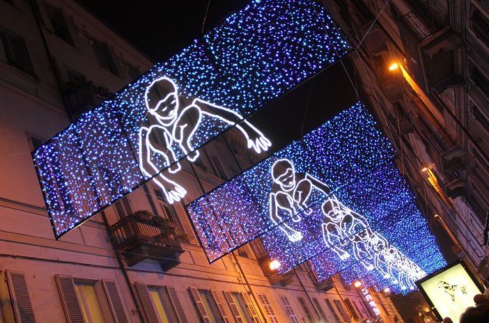 Tour gratuiti in bus alla scoperta delle Luci d'Artista in occasione dei 25 anni