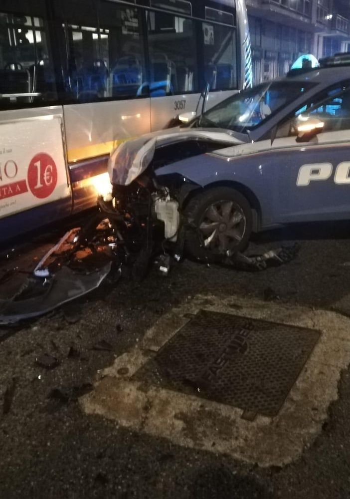 Folle inseguimento nella notte, pregiudicato prova ad investire poliziotto: tentato omicidio in piazza Bengasi