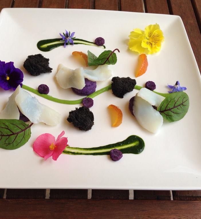 Mangiare i Fiori: serata speciale alle &quot;Macine del Confluente&quot; il 23 maggio, prenotazioni aperte
